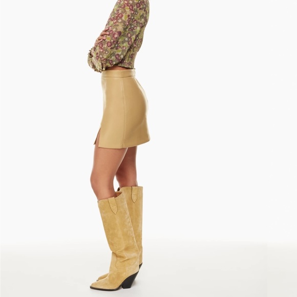 Aritzia Wilfred Patio Mini Skirt.  Aritzia -***Limited Edition***
Sandy Beige - Picture 15 of 16